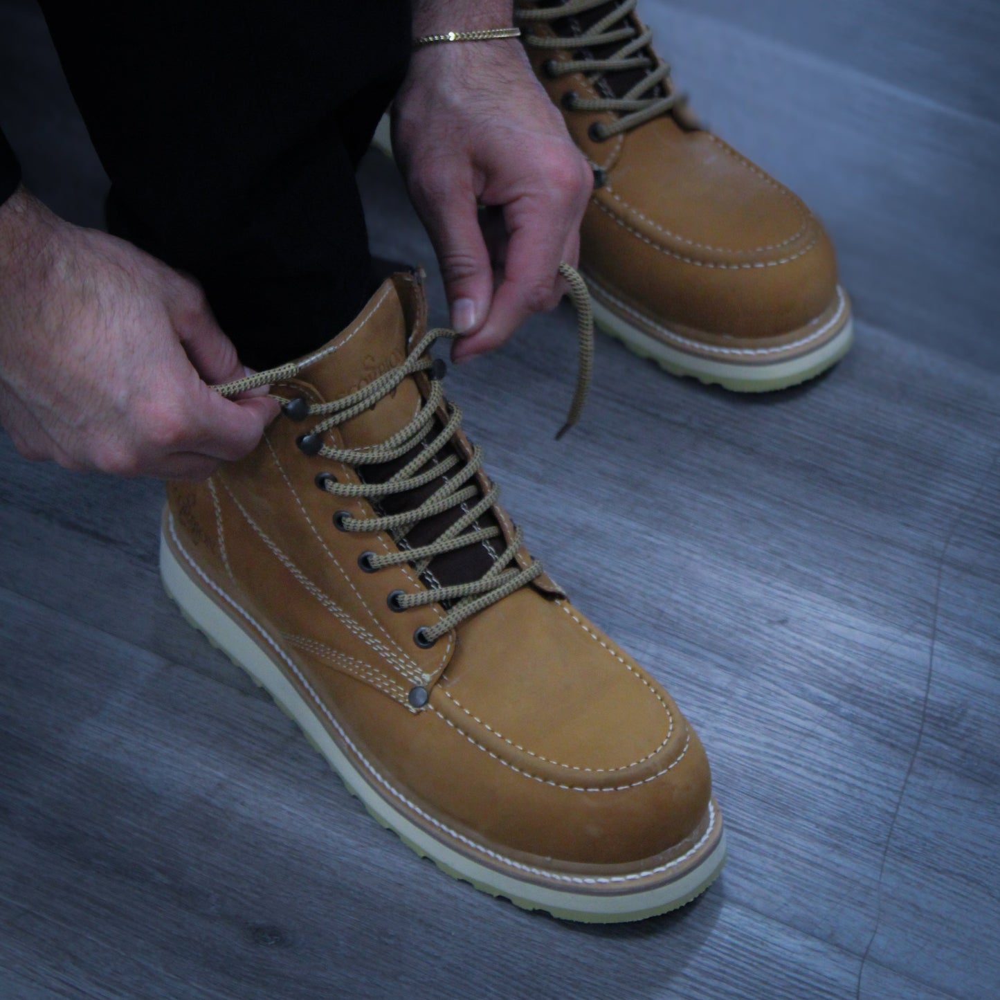 "El Leon V2" Yellow Steel-Toed Work Boots
